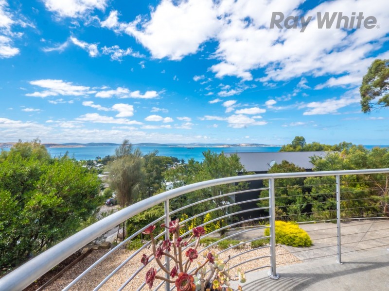 7 Denmark Close, Taroona TAS 7053