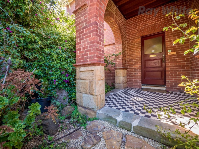 26 Swan Street, North Hobart TAS 7000