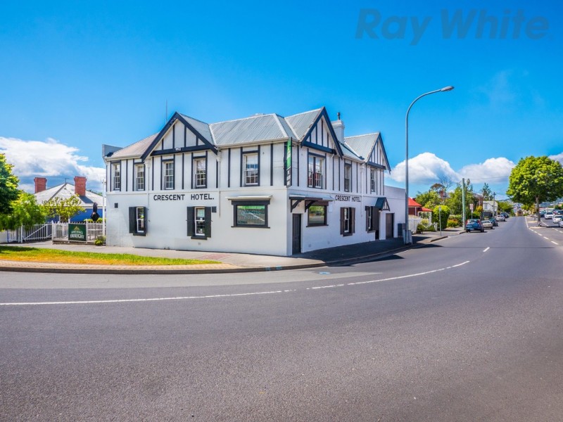100 Burnett Street – The Crescent Hotel, North Hobart TAS 7000