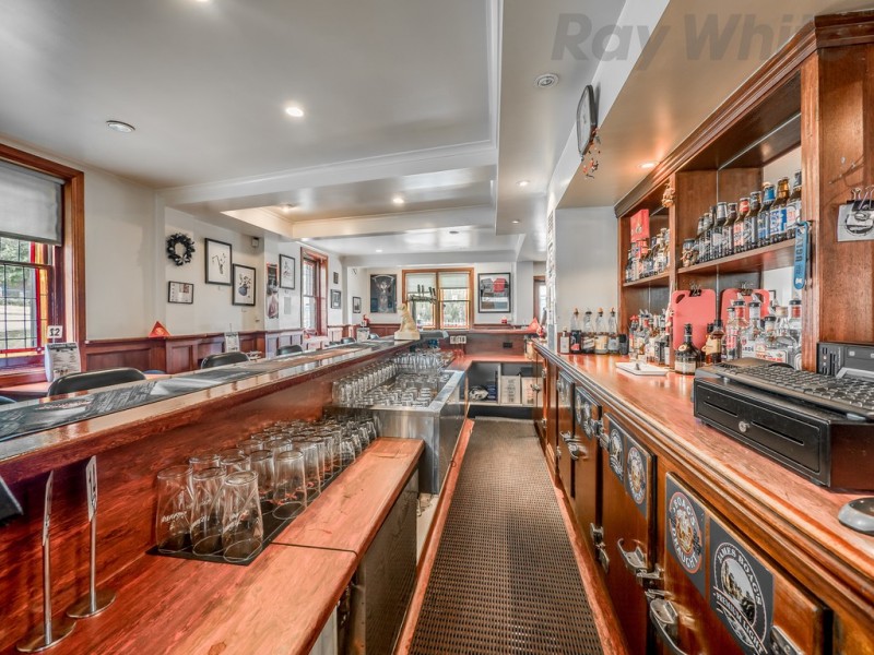 100 Burnett Street – The Crescent Hotel, North Hobart TAS 7000