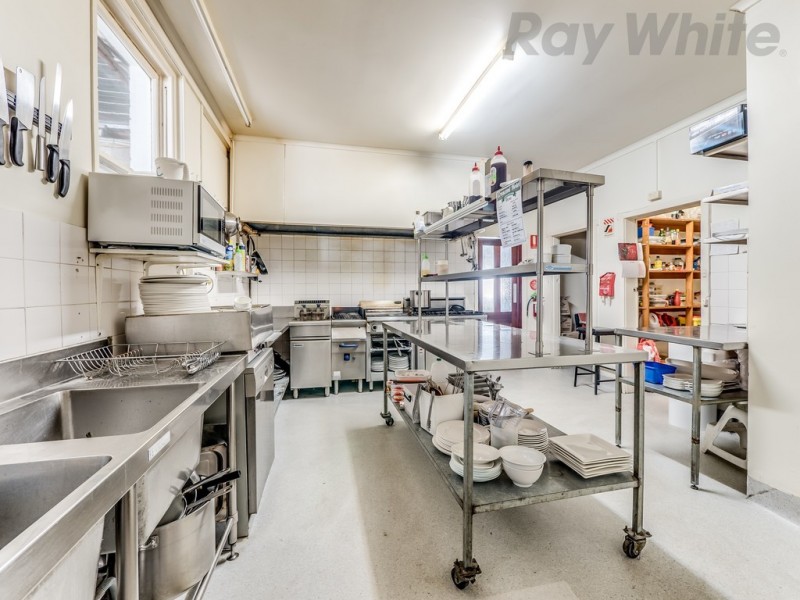 100 Burnett Street – The Crescent Hotel, North Hobart TAS 7000