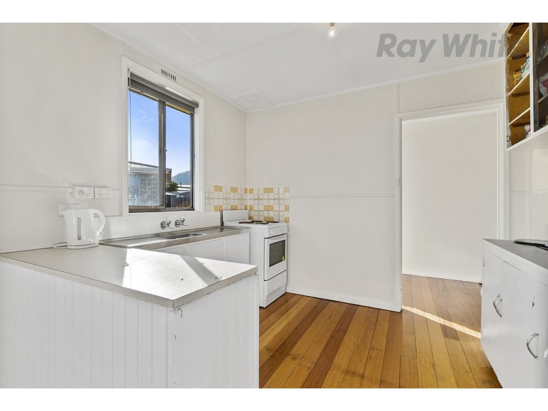 8 Walker Crescent, New Norfolk TAS 7140