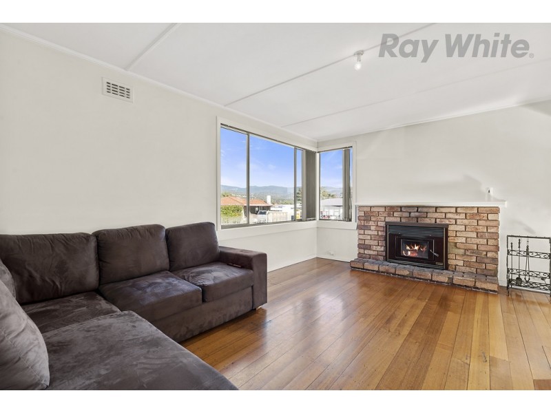 8 Walker Crescent, New Norfolk TAS 7140