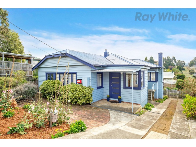 151 Augusta Road, Lenah Valley TAS 7008