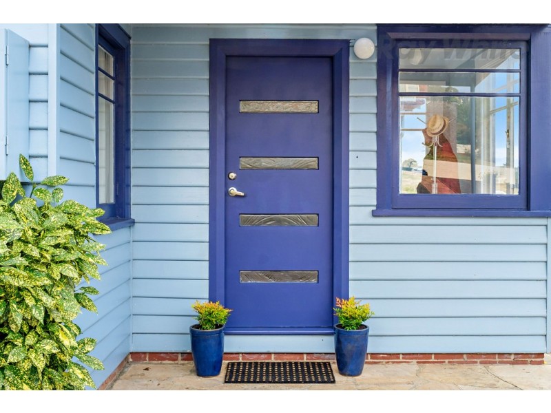 151 Augusta Road, Lenah Valley TAS 7008