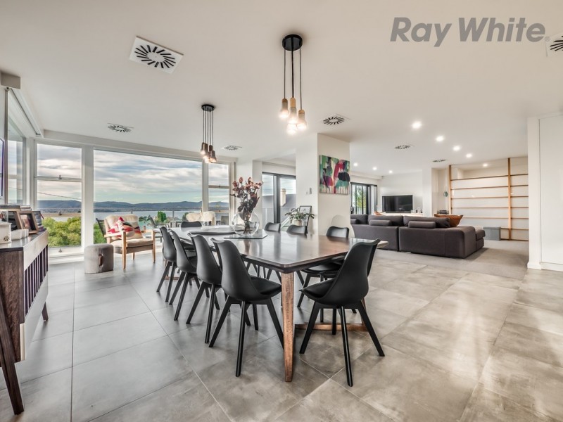 15 Heathcombe Crescent, Sandy Bay TAS 7005