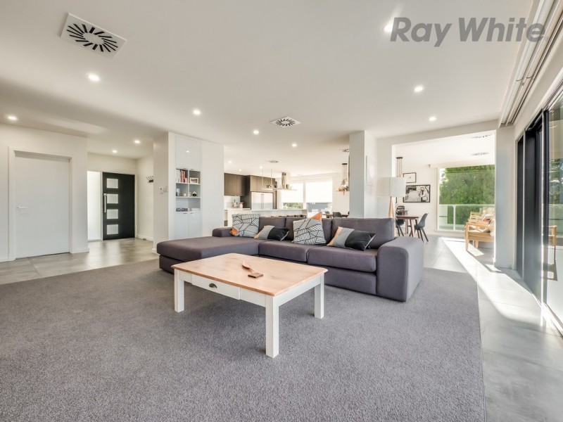 15 Heathcombe Crescent, Sandy Bay TAS 7005