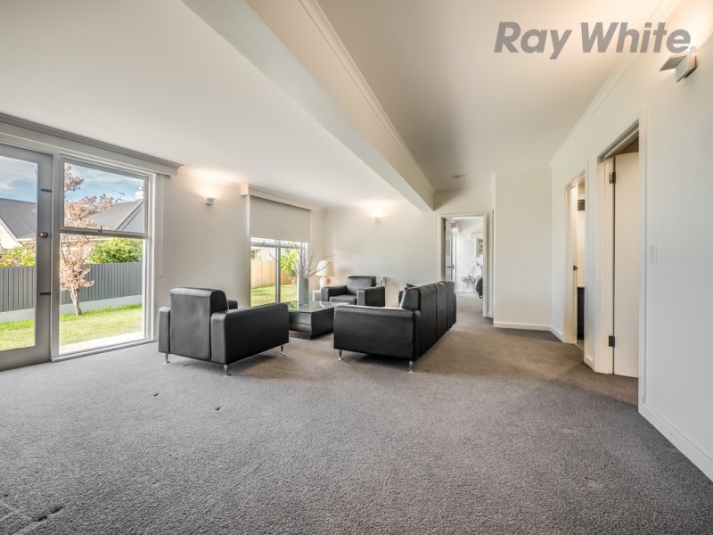 15 Heathcombe Crescent, Sandy Bay TAS 7005