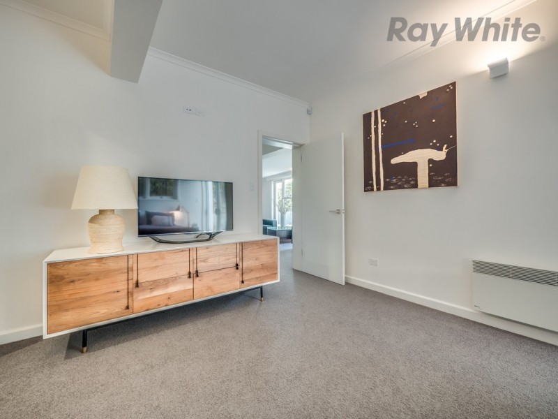 15 Heathcombe Crescent, Sandy Bay TAS 7005
