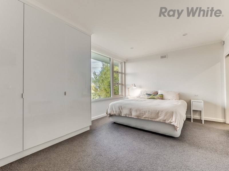 15 Heathcombe Crescent, Sandy Bay TAS 7005