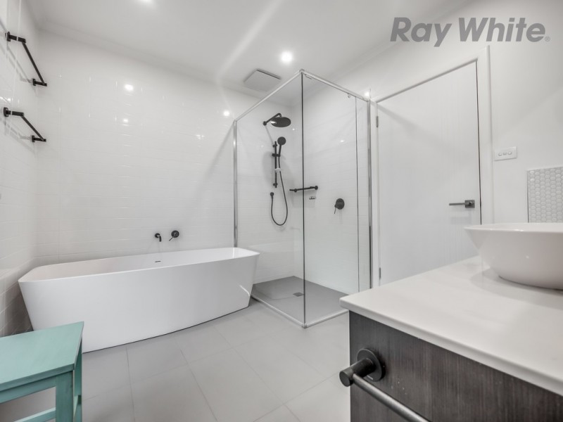 15 Heathcombe Crescent, Sandy Bay TAS 7005