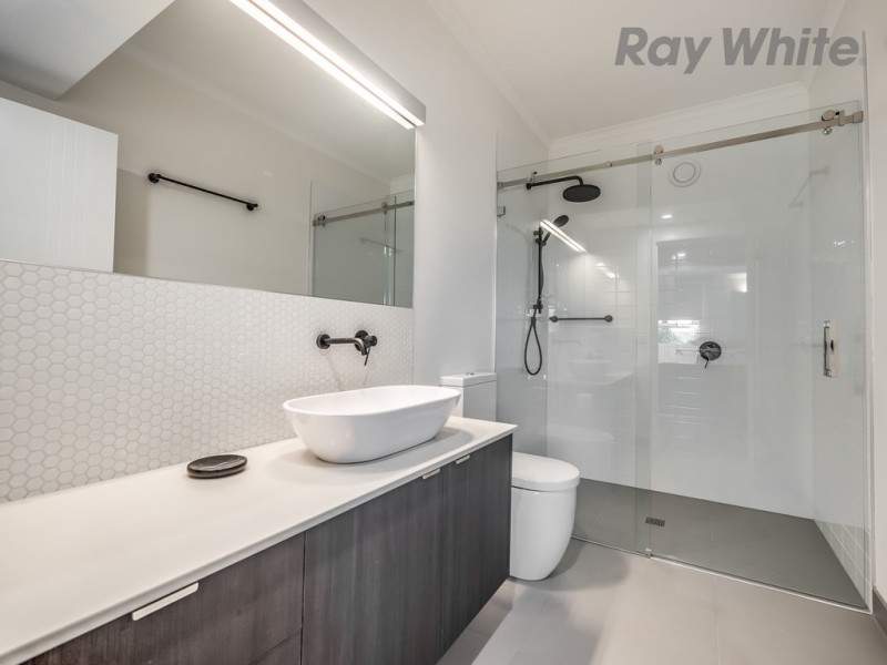 15 Heathcombe Crescent, Sandy Bay TAS 7005