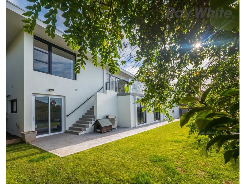 15 Heathcombe Crescent, Sandy Bay TAS 7005