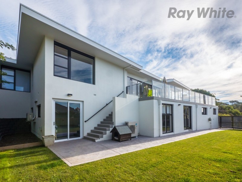 15 Heathcombe Crescent, Sandy Bay TAS 7005