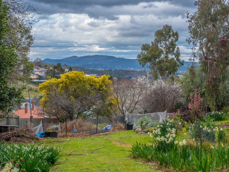3 Hillside Cres, West Hobart TAS 7000