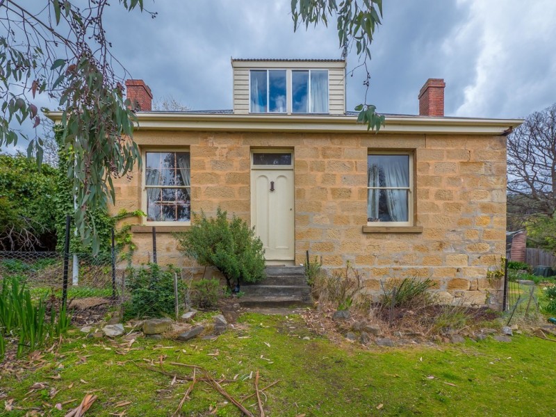 3 Hillside Cres, West Hobart TAS 7000