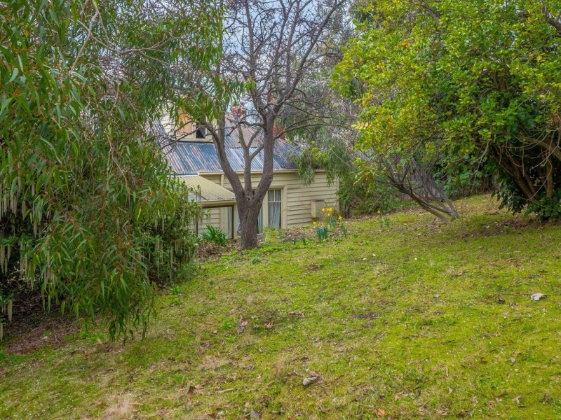 3 Hillside Cres, West Hobart TAS 7000