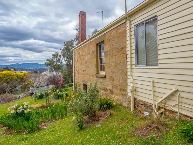 3 Hillside Cres, West Hobart TAS 7000