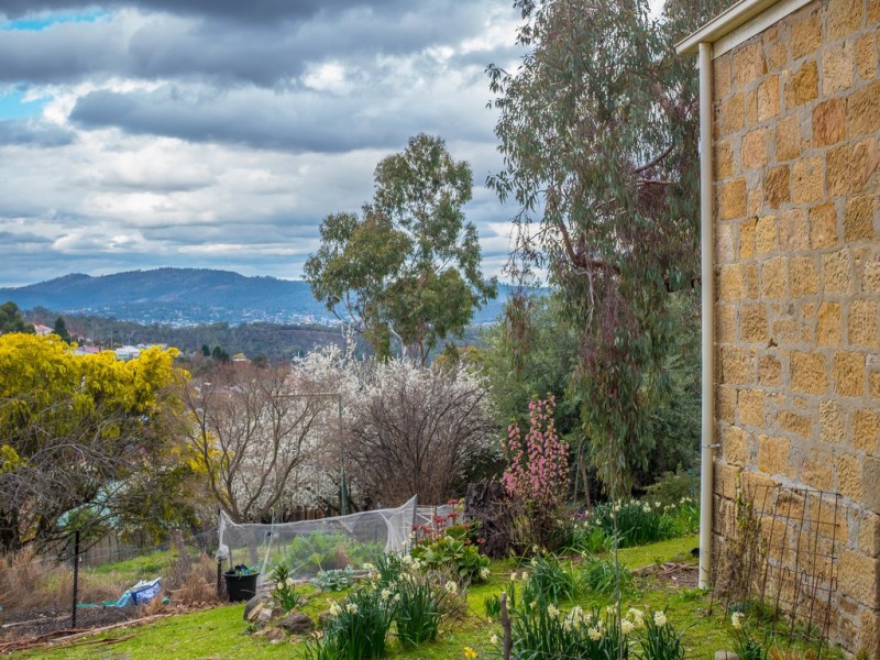 3 Hillside Cres, West Hobart TAS 7000