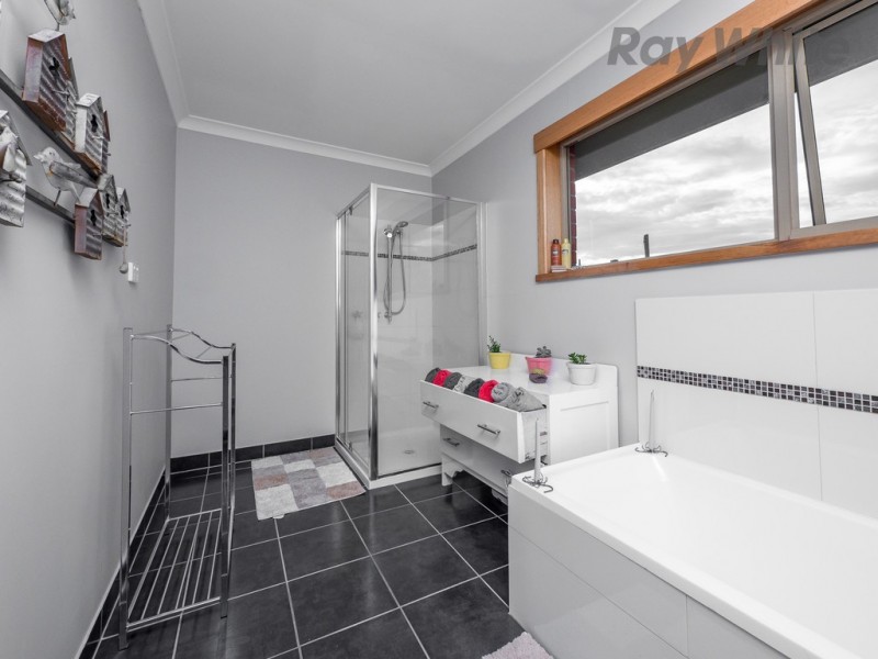 4 Glebe Hill Road, Howrah TAS 7018