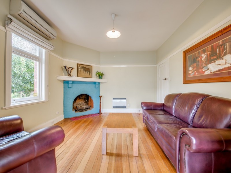 87 Augusta Road, Lenah Valley TAS 7008