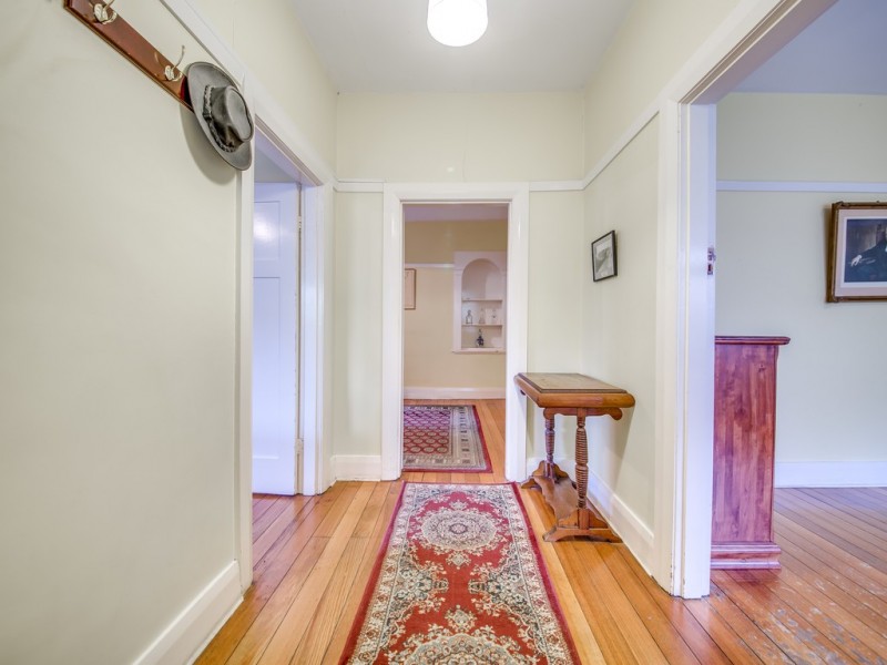 87 Augusta Road, Lenah Valley TAS 7008