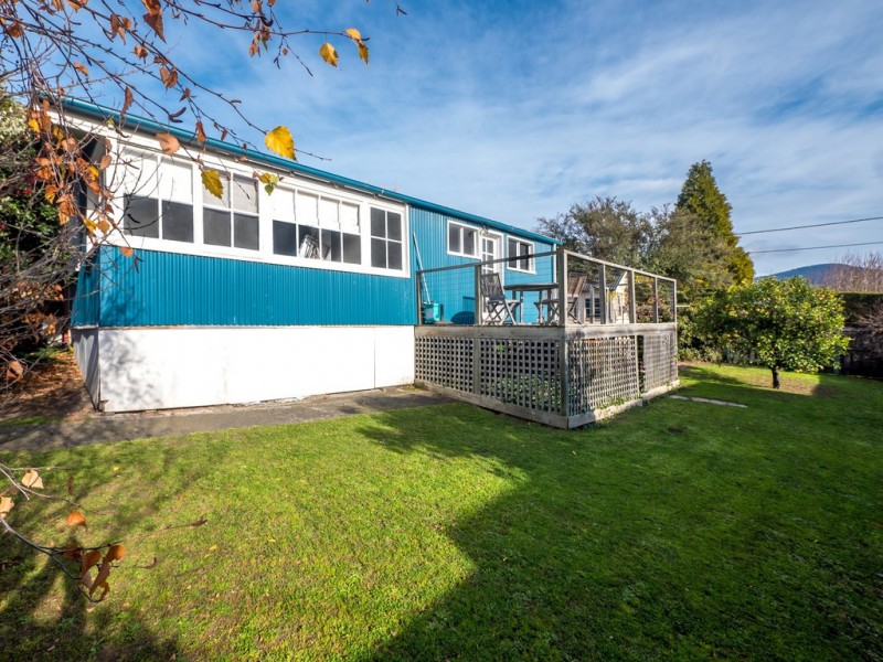 87 Augusta Road, Lenah Valley TAS 7008