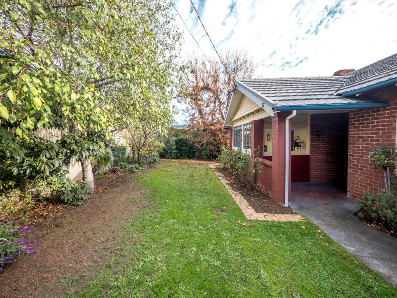 87 Augusta Road, Lenah Valley TAS 7008