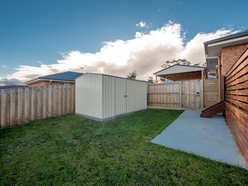 2/40 Mariah Crescent, Oakdowns TAS 7019