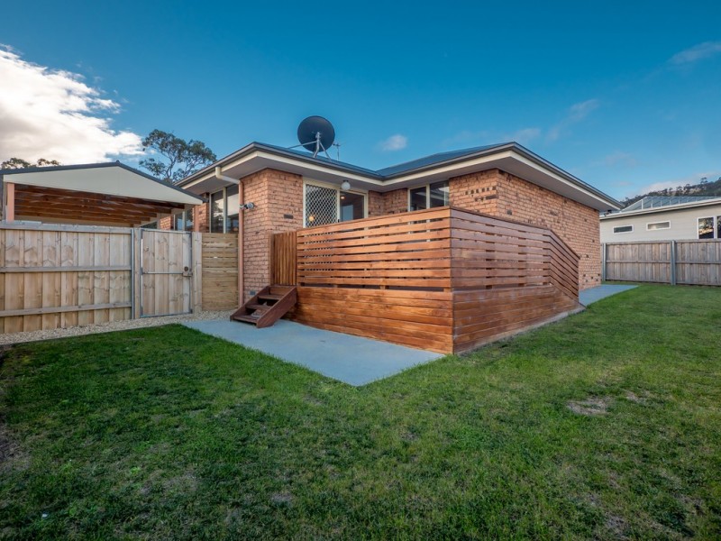 2/40 Mariah Crescent, Oakdowns TAS 7019