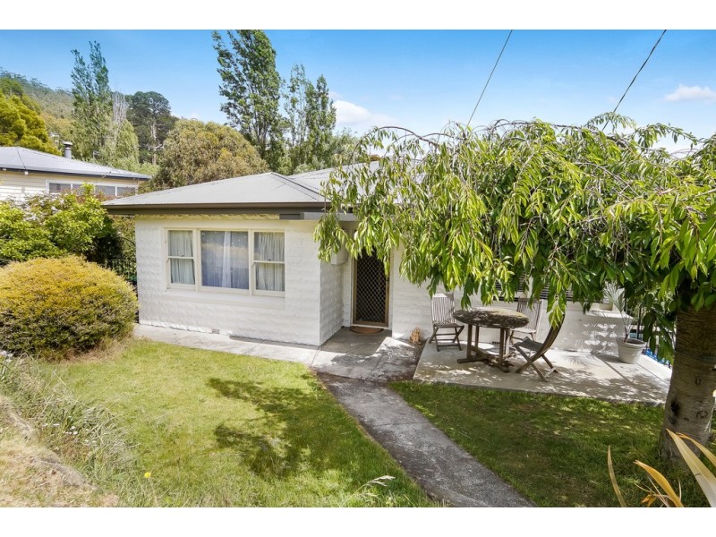 23 Rossendell Avenue, West Hobart TAS 7000