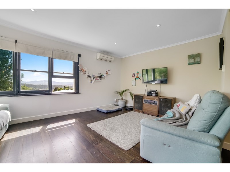 23 Rossendell Avenue, West Hobart TAS 7000