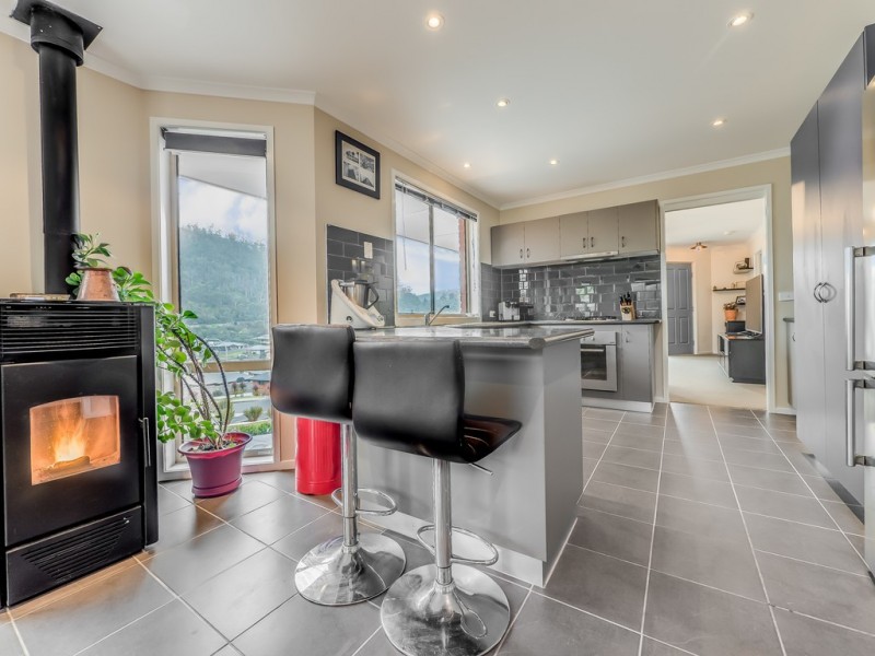 10 Joshua Street, Mornington TAS 7018