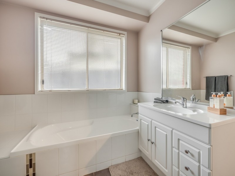 10 Joshua Street, Mornington TAS 7018