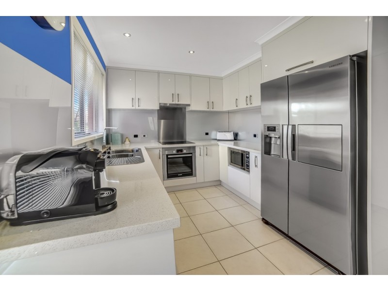 16 Chandos Drive, Berriedale TAS 7011