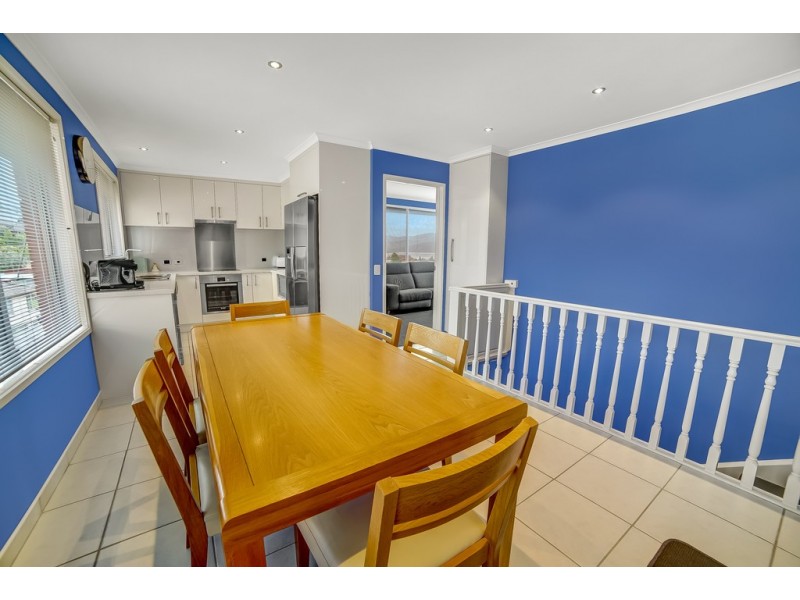 16 Chandos Drive, Berriedale TAS 7011