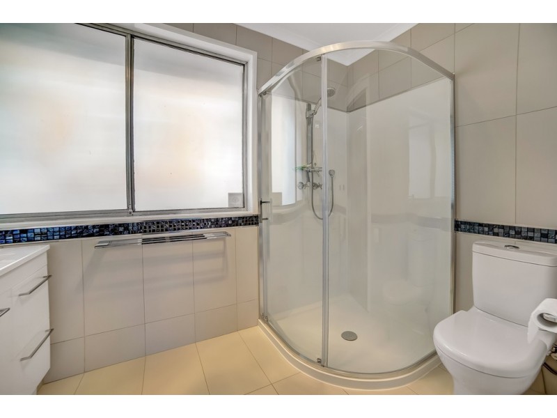 16 Chandos Drive, Berriedale TAS 7011