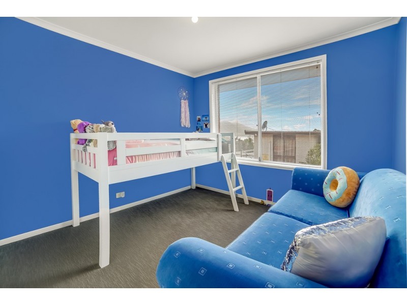 16 Chandos Drive, Berriedale TAS 7011