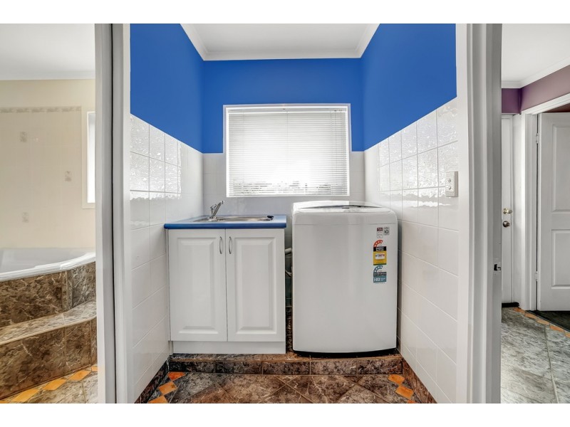 16 Chandos Drive, Berriedale TAS 7011