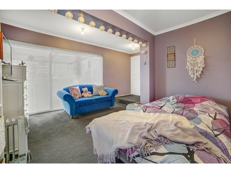 16 Chandos Drive, Berriedale TAS 7011