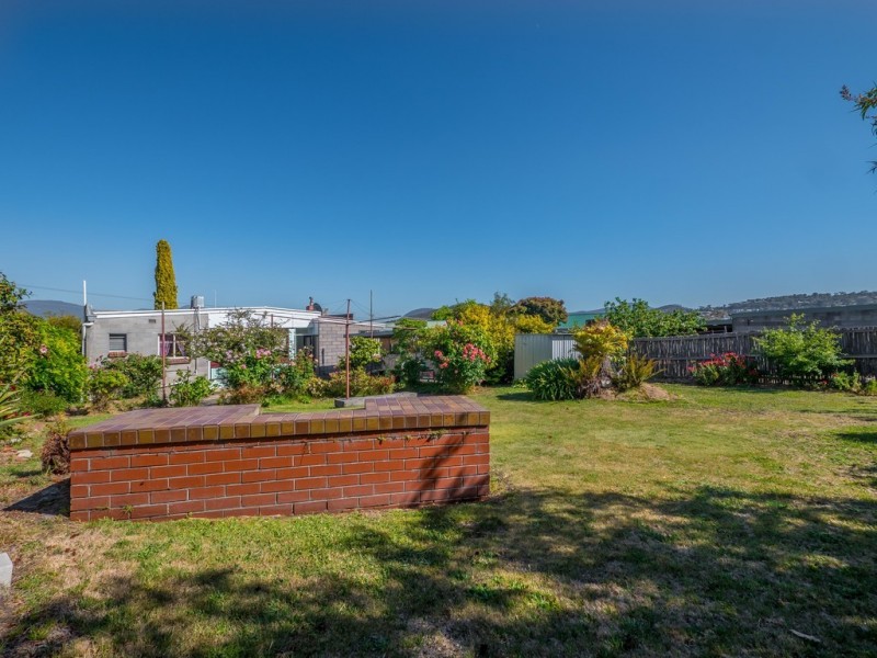 16 Topham Street, Rose Bay TAS 7015
