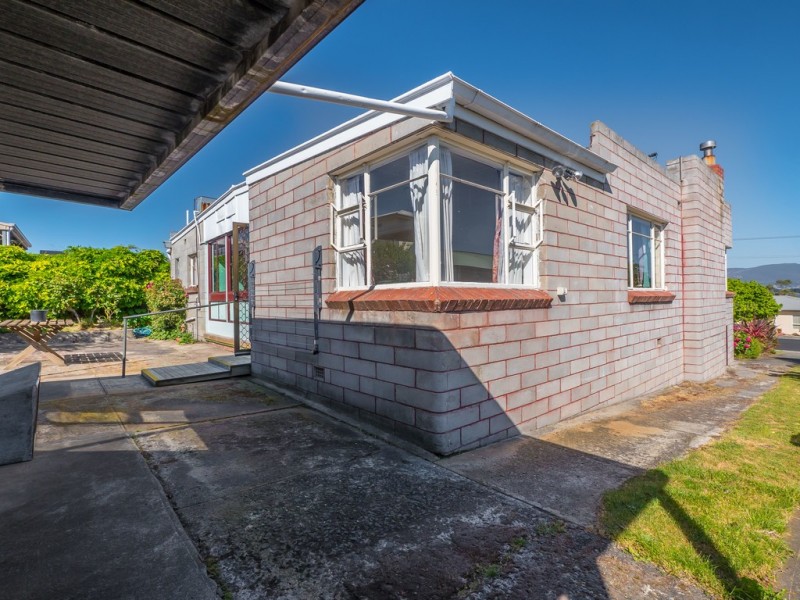 16 Topham Street, Rose Bay TAS 7015