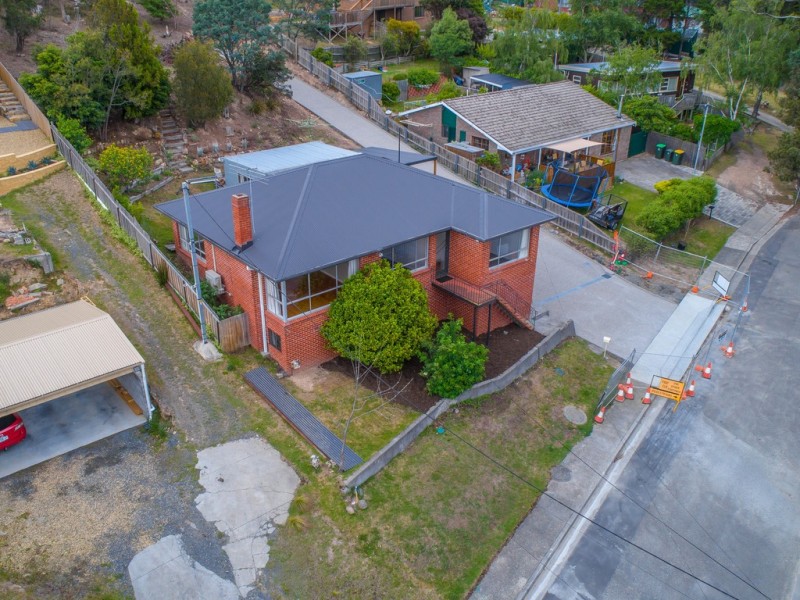 70 Brushy Creek Road, Lenah Valley TAS 7008