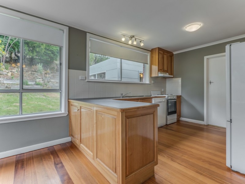 70 Brushy Creek Road, Lenah Valley TAS 7008