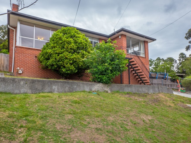 70 Brushy Creek Road, Lenah Valley TAS 7008