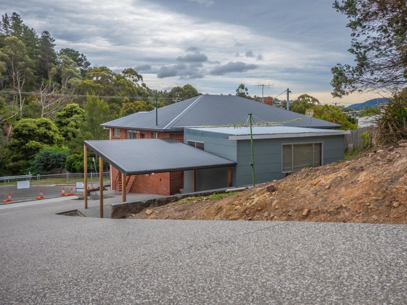 70 Brushy Creek Road, Lenah Valley TAS 7008