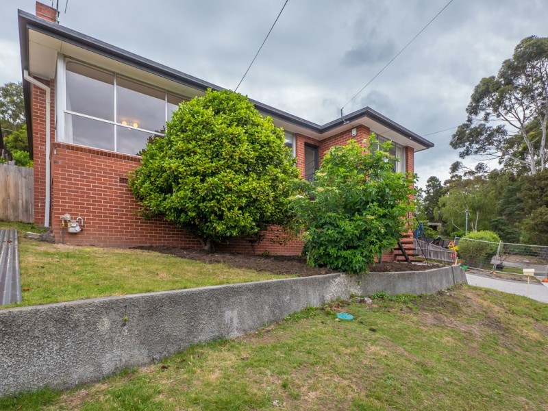 70 Brushy Creek Road, Lenah Valley TAS 7008