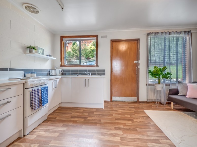 2/2 Nelis Court, Lutana TAS 7009