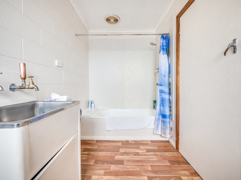 2/2 Nelis Court, Lutana TAS 7009