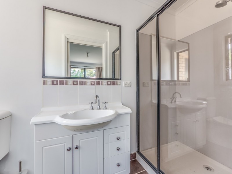 100 Oakdowns Parade, Oakdowns TAS 7019